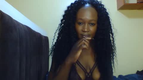 nutgal online show from October 15, 9:53 am