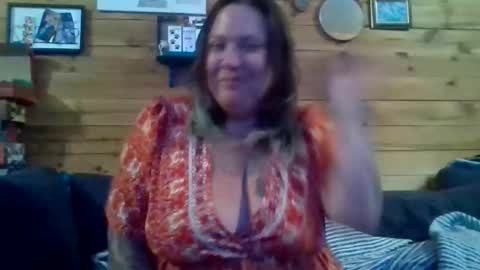 Snapshot of nutmegmatee chatting on March 17, 1:54 am nutmegmatee online show from March 17, 1:54 am