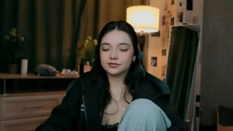 Snapshot of nutshellz chatting on May 8, 7:41 pm Rachel online show from May 8, 7:41 pm