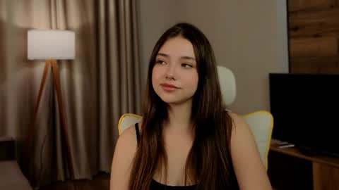 Snapshot of nutshellz chatting on June 25, 7:40 pm Rachel online show from June 25, 7:40 pm