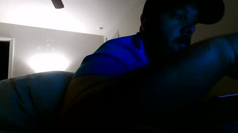 nuttincowboy727272 online show from March 15, 11:44 pm