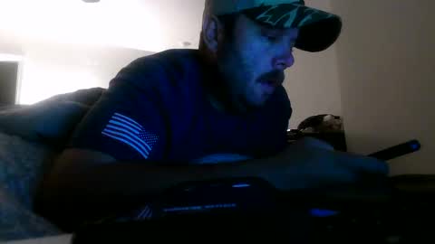 nuttincowboy727272 online show from April 6, 12:08 am