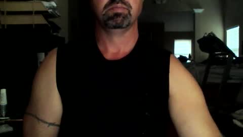 nvrenuff1979 online show from September 15, 11:32 am