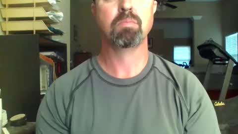 nvrenuff1979 online show from April 17, 11:35 am