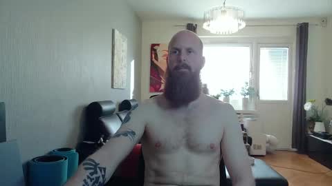 nxrthman online show from April 17, 4:43 pm