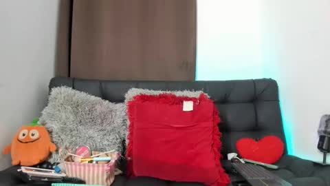 Nia online show from January 19, 5:05 am