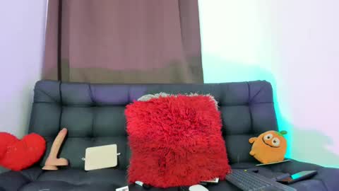 Nia online show from February 9, 5:50 am