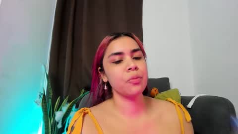 Nia online show from October 20, 10:43 pm