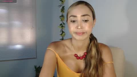 Snapshot of nycole_1988 chatting on June 3, 3:17 pm Nycole online show from June 3, 3:17 pm