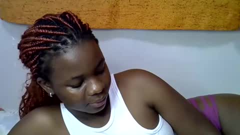 Snapshot of nyla_shal chatting on January 18, 8:01 pm Shalvin online show from January 18, 8:01 pm