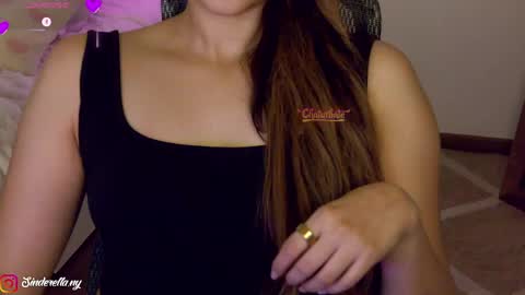 Nylaah online show from May 25, 1:44 am