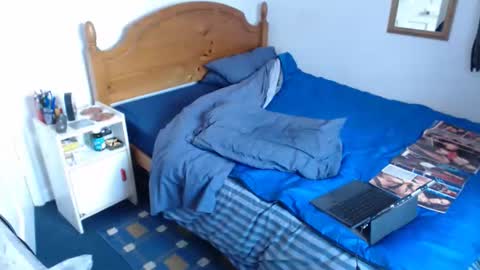 Snapshot of nylon_natalie chatting on October 15, 9:31 am nylon natalie-tranny online show from October 15, 9:31 am