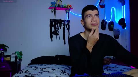 Snapshot of nymphobuddies chatting on February 11, 1:41 am David and Steven Independents online show from February 11, 1:41 am