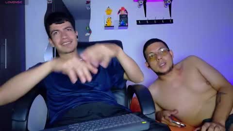 Snapshot of nymphobuddies chatting on September 9, 9:58 pm David and Steven Independents online show from September 9, 9:58 pm