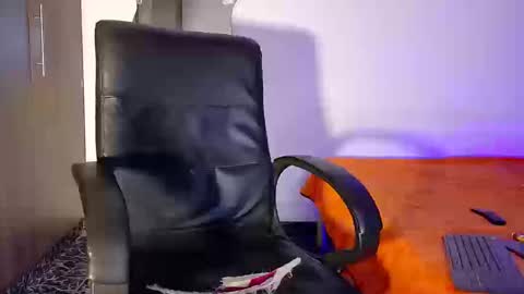 Snapshot of nymphobuddies chatting on September 29, 8:35 pm David and Steven Independents online show from September 29, 8:35 pm