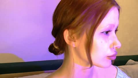 nyra_thira online show from April 2, 8:50 pm