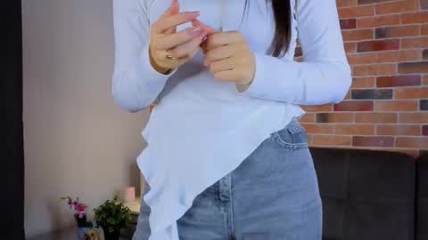 Snapshot of nyrasolace chatting on December 19, 8:54 am Megan NEXT STREAM online show from December 19, 8:54 am