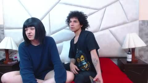 nyx_and_arian online show from April 16, 2:01 am