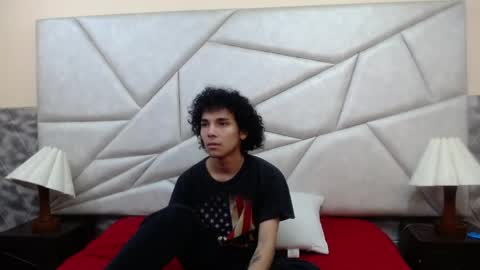 nyx_and_arian online show from April 17, 2:03 am