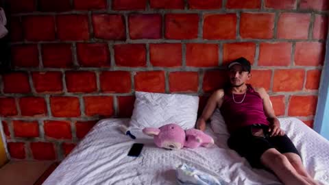 Snapshot of nyxiia chatting on December 21, 3:19 pm Scarlett online show from December 21, 3:19 pm