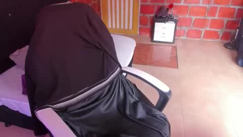 Scarlett online show from March 4, 1:50 pm