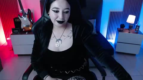 Nyx online show from April 15, 2:35 pm