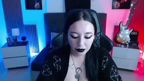 Nyx online show from April 17, 12:08 pm