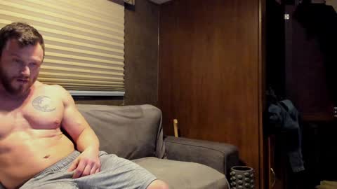 Snapshot of nzmone chatting on January 10, 5:47 am FitDogg online show from January 10, 5:47 am