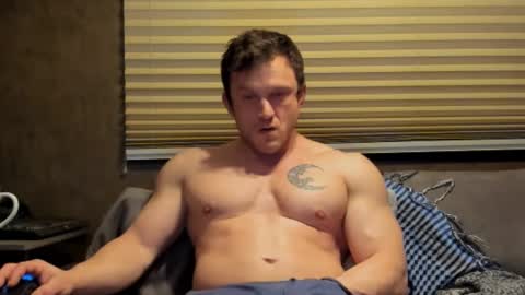 Snapshot of nzmone chatting on February 17, 1:15 am FitDogg online show from February 17, 1:15 am