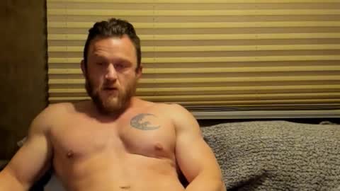 Snapshot of nzmone chatting on November 29, 3:31 am FitDogg online show from November 29, 3:31 am