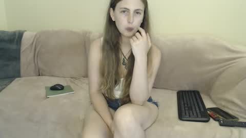 Snapshot of nzplaytime chatting on January 1, 1:47 am Stef Derek online show from January 1, 1:47 am