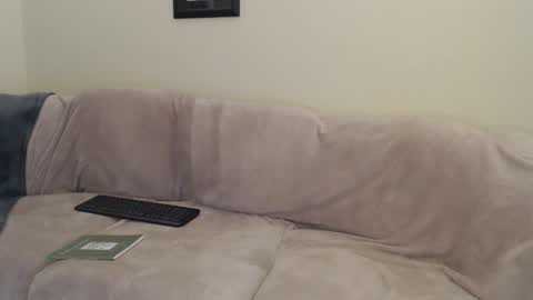 Snapshot of nzplaytime chatting on January 3, 6:01 am Stef Derek online show from January 3, 6:01 am