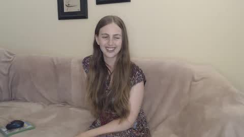 Snapshot of nzplaytime chatting on January 9, 3:26 am Stef Derek online show from January 9, 3:26 am