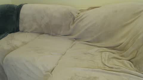 Snapshot of nzplaytime chatting on February 19, 9:28 am Stef Derek online show from February 19, 9:28 am