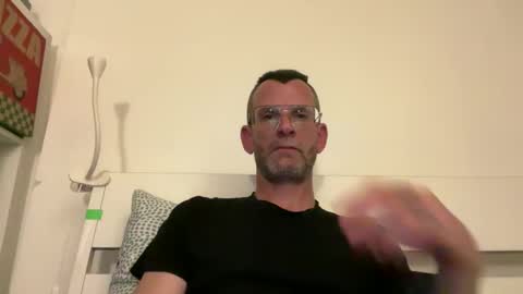 Snapshot of o_johnny_deep_o chatting on April 23, 8:22 pm Jonathan Deep online show from April 23, 8:22 pm