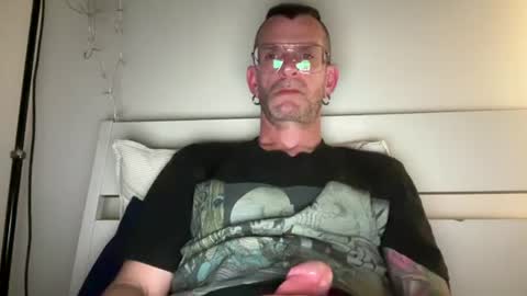 Snapshot of o_johnny_deep_o chatting on June 12, 9:57 pm Jonathan Deep online show from June 12, 9:57 pm