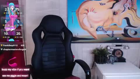 Snapshot of obedientt_ chatting on February 19, 8:22 am Moonlight online show from February 19, 8:22 am