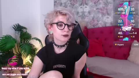 Snapshot of obedientt_ chatting on February 27, 9:22 am Moonlight online show from February 27, 9:22 am