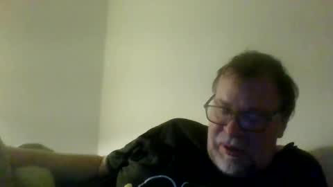 Snapshot of obi_bon chatting on March 8, 6:54 am Obi online show from March 8, 6:54 am