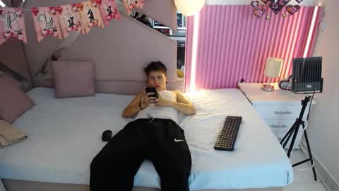 oblivionlove online show from February 23, 1:08 pm