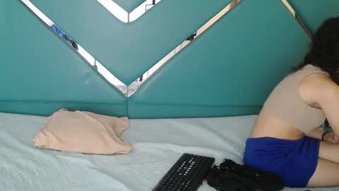 oblivionlove online show from February 25, 1:10 pm