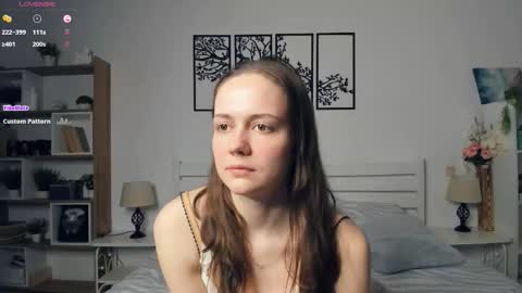 Snapshot of obsidiva chatting on February 3, 8:25 pm Elis online show from February 3, 8:25 pm