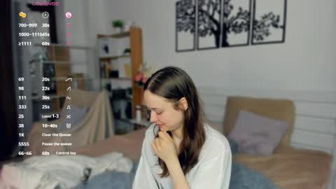 Elis online show from April 4, 8:17 pm