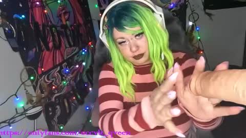 occvlt qveen online show from January 3, 4:00 am