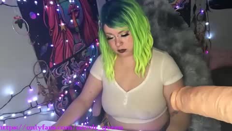 occvlt qveen online show from February 16, 6:21 am