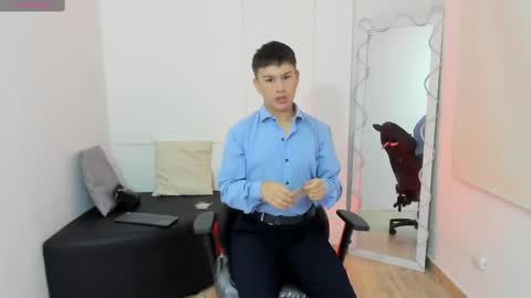 Snapshot of ocean_tay chatting on March 6, 11:25 am ocean_tay online show from March 6, 11:25 am