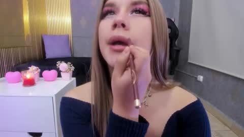 Snapshot of ocean_tay chatting on November 3, 12:06 pm ocean_tay online show from November 3, 12:06 pm