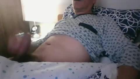 Snapshot of ocorrea chatting on December 27, 3:31 am ocorrea online show from December 27, 3:31 am