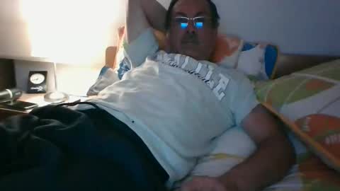 Snapshot of ocorrea chatting on February 2, 11:42 pm ocorrea online show from February 2, 11:42 pm