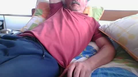 Snapshot of ocorrea chatting on February 9, 10:21 pm ocorrea online show from February 9, 10:21 pm